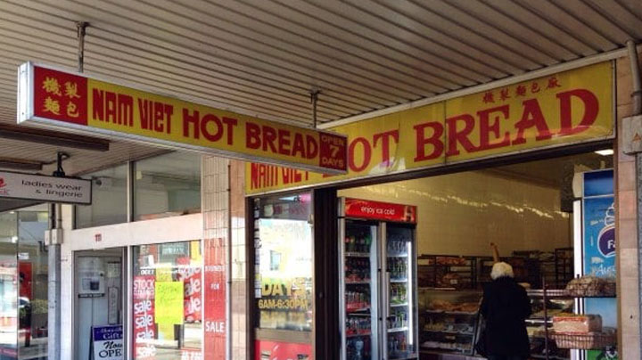 hot bread bakery sign Nam Viet